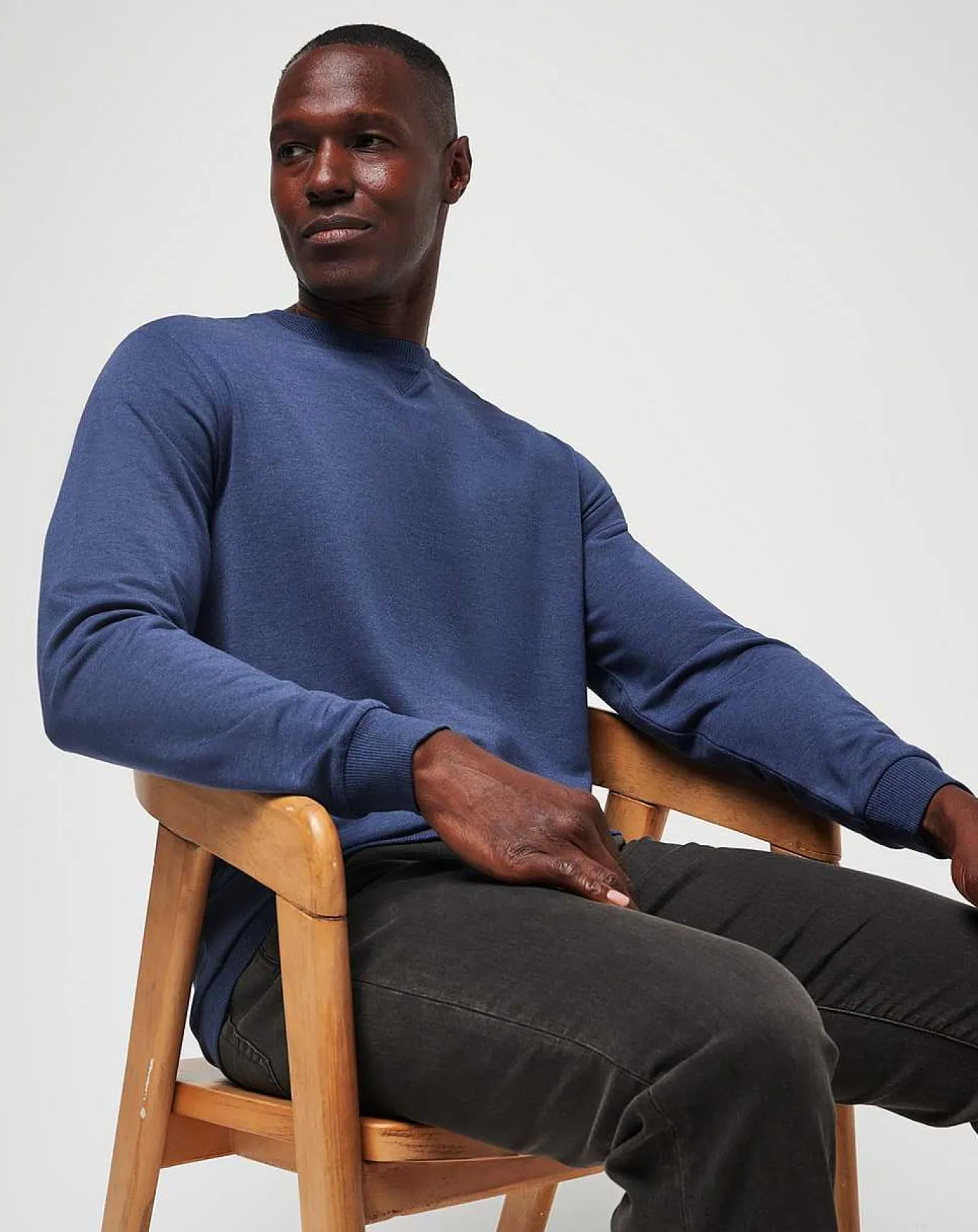 TravisMathew Amenities Crew> Hoodies & Sweatshirts