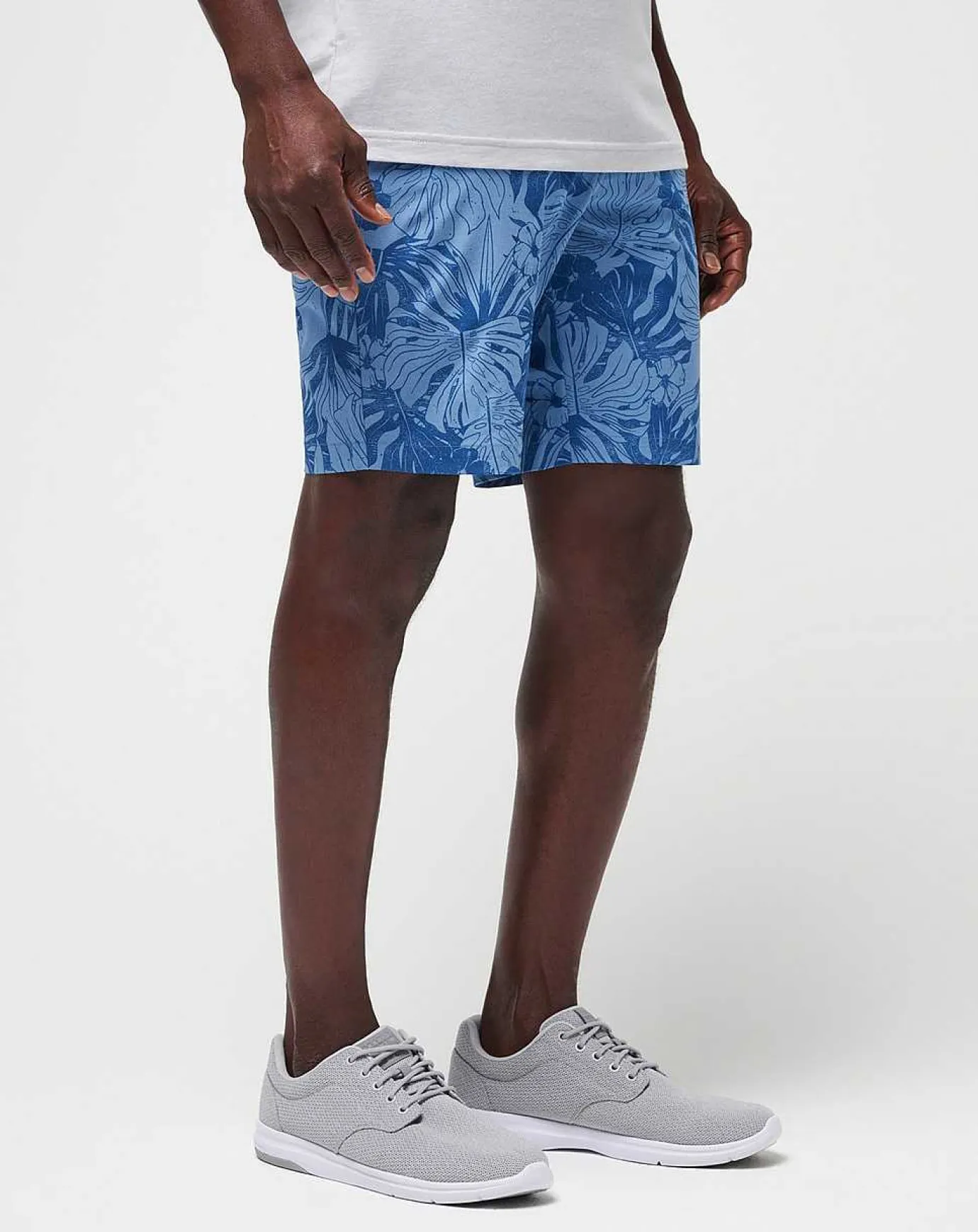 TravisMathew Ankle Pounders Short 9In> Shorts
