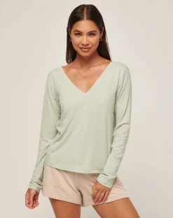 TravisMathew Bay Waves Vneck Top> Shirts & Tops