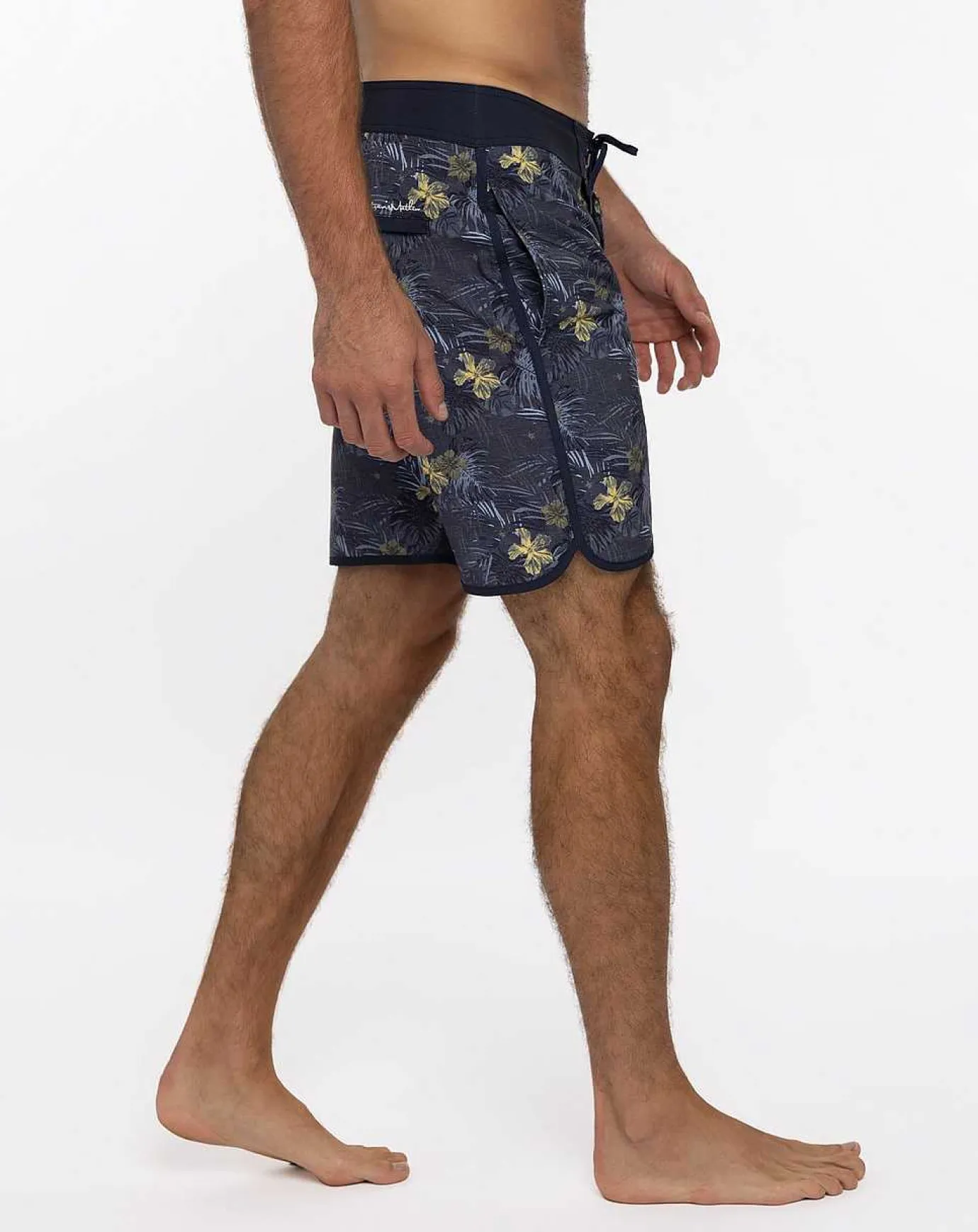 TravisMathew Becan Ruins Boardshort> Shorts