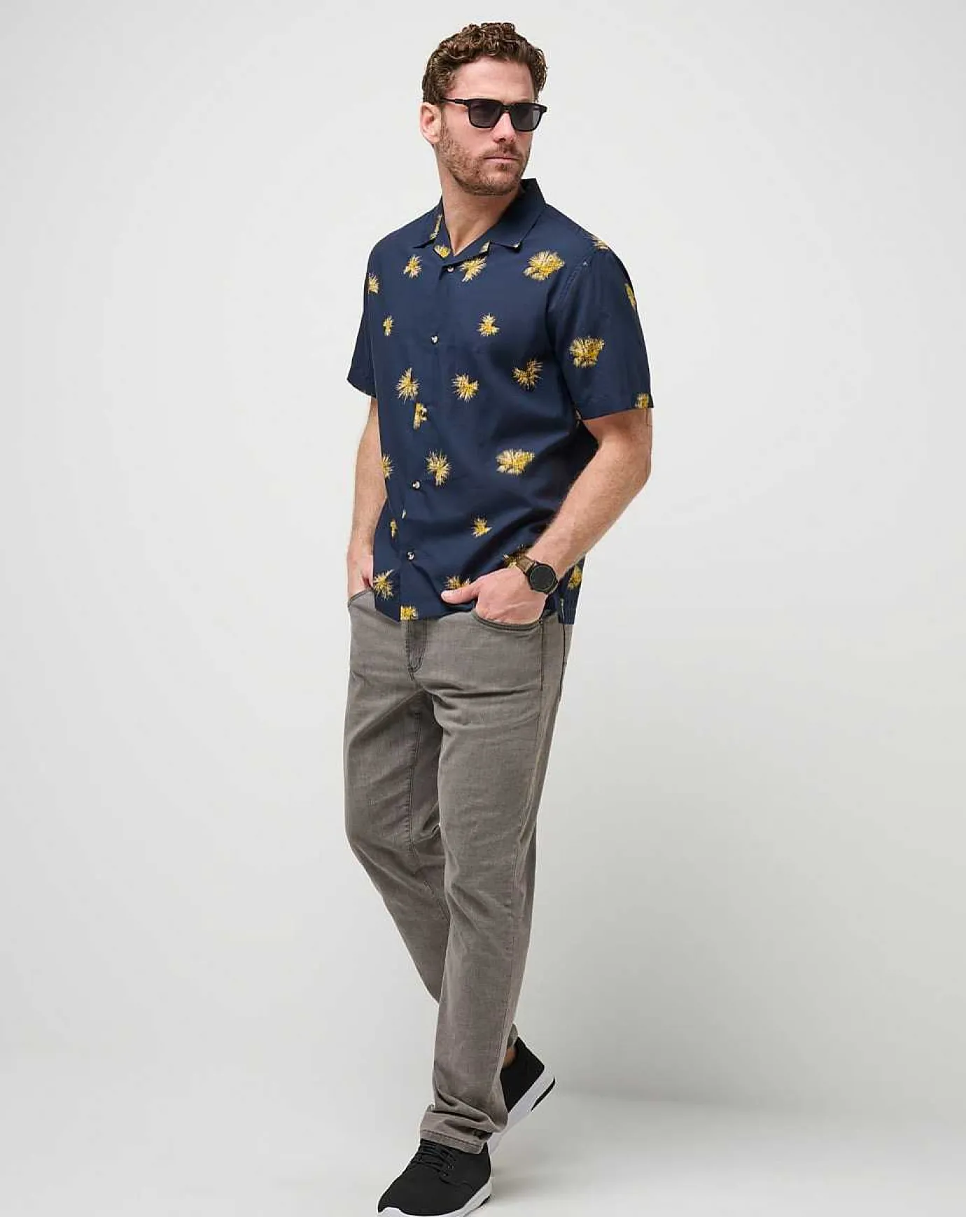 TravisMathew Casino Holiday Button-Up> Polos