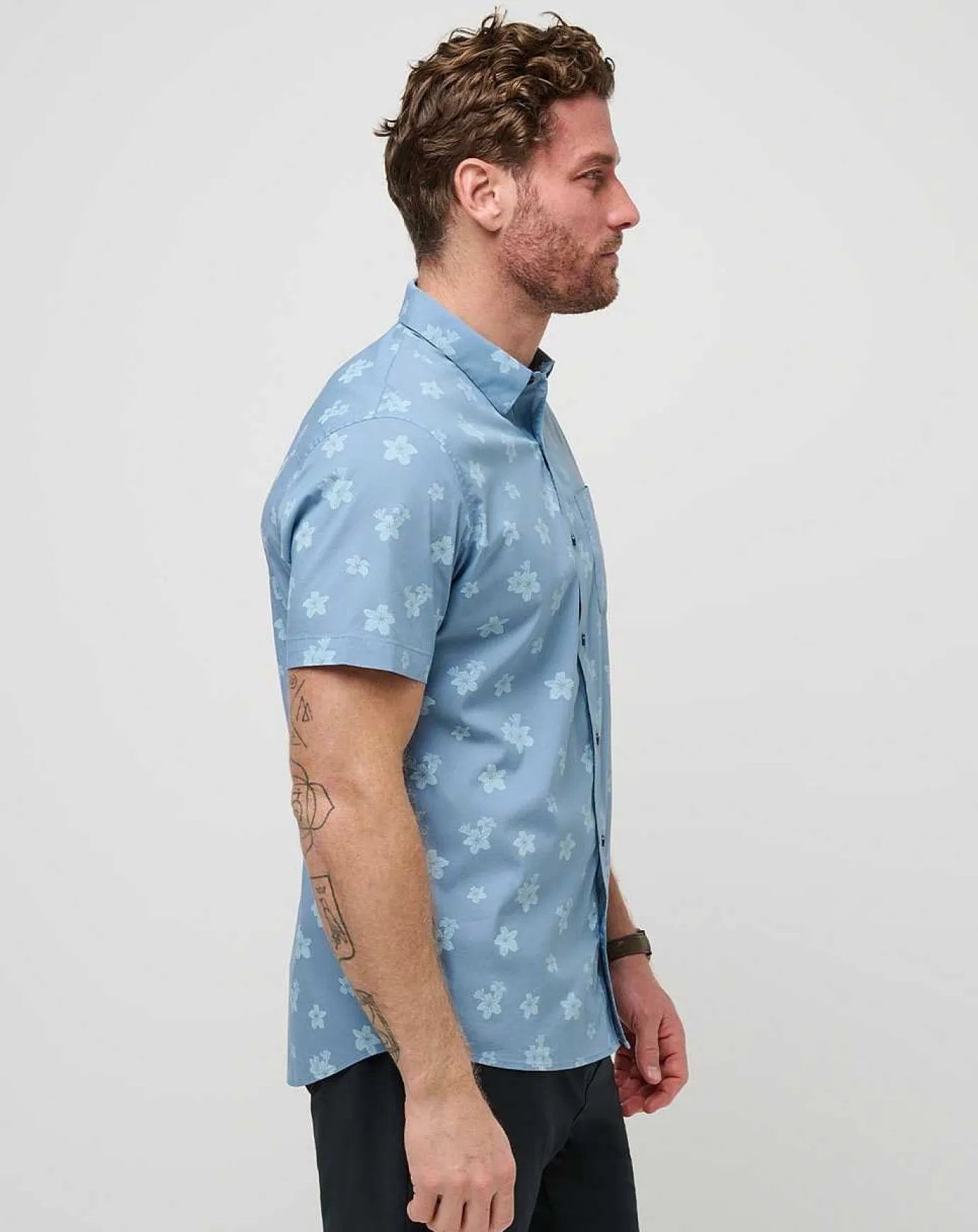 TravisMathew Dine & Drive Button-Up> Polos