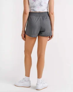 TravisMathew Favorite Season Short><noscript><img width=