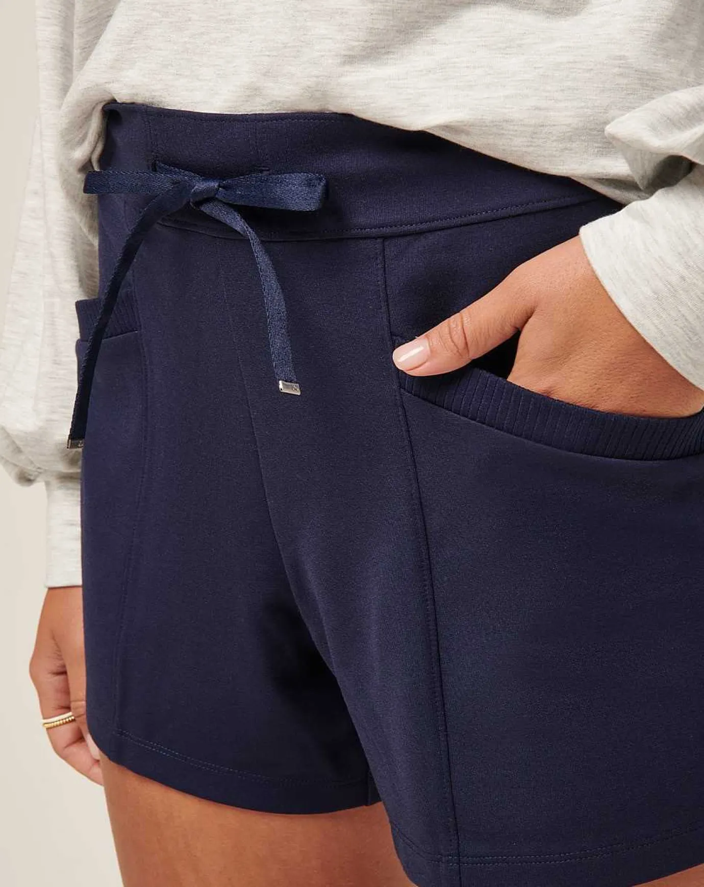 TravisMathew Friday Ponte Pocket Short> Shorts