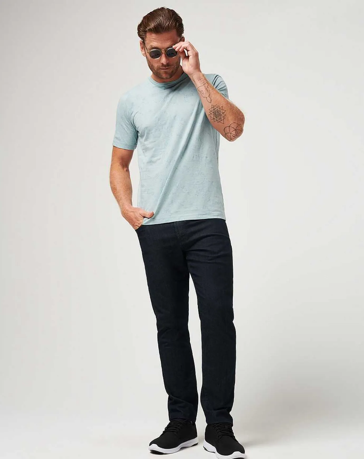 TravisMathew Legacy Featherweight Jeans> Pants