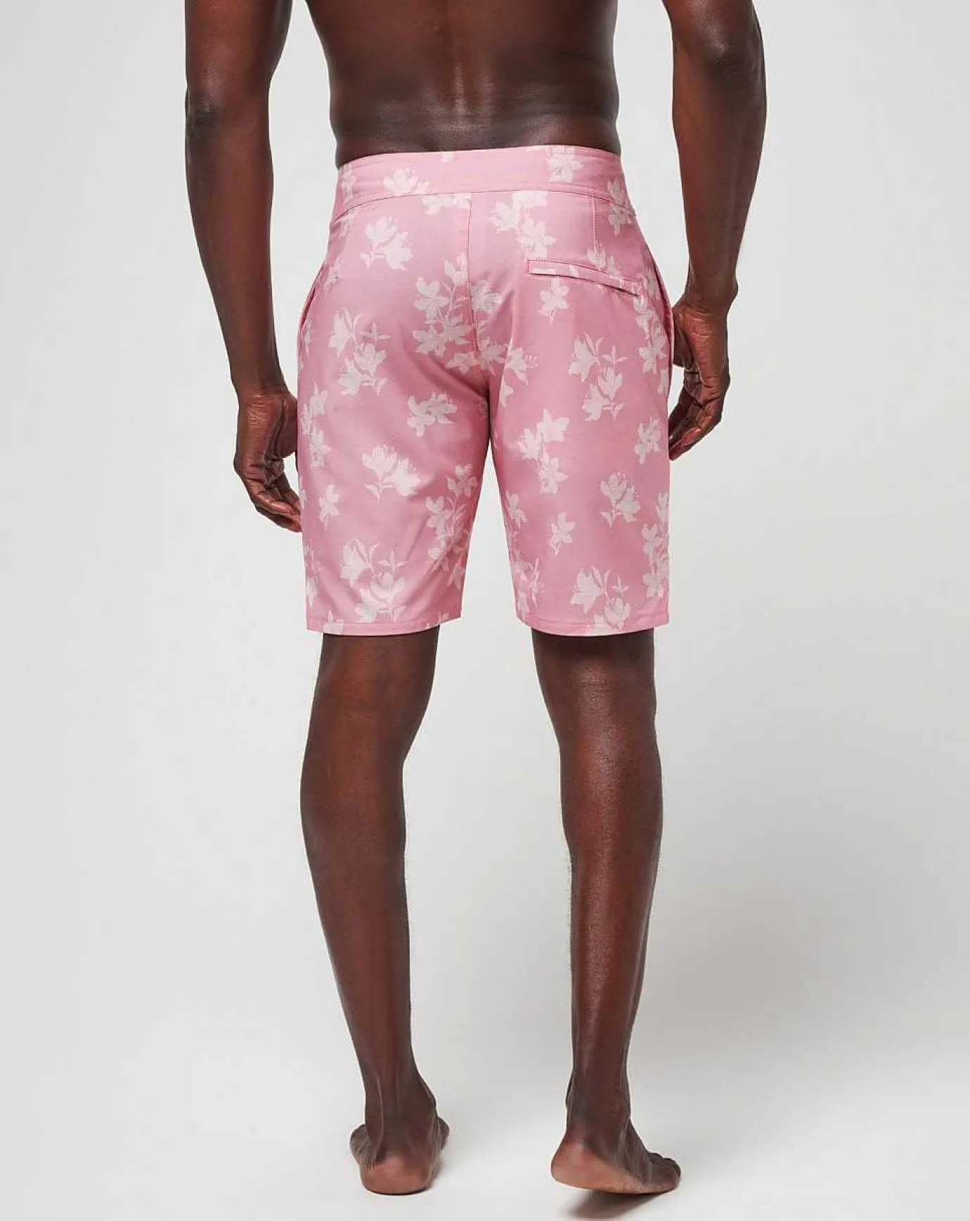 TravisMathew Macadamia Nut Boardshort> Shorts