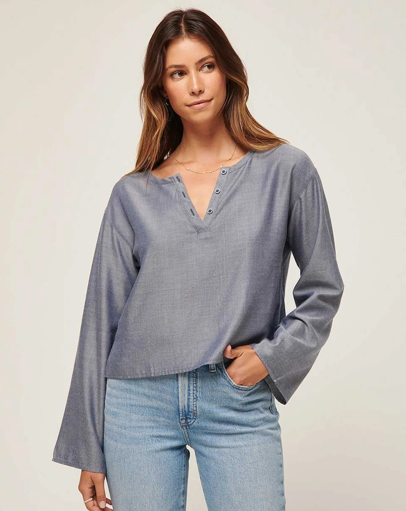 TravisMathew More Bubbles Please Twill Top> Shirts & Tops