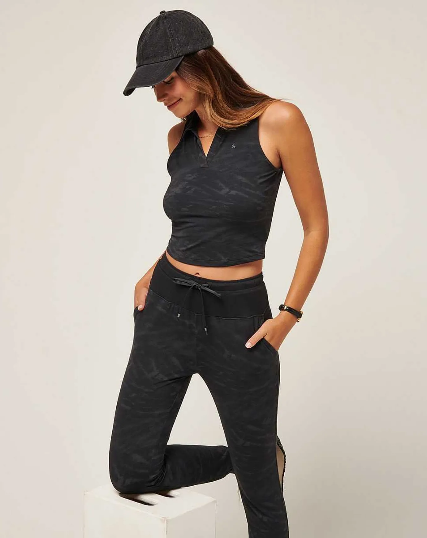 TravisMathew Scene Change Crop Polo> Polos