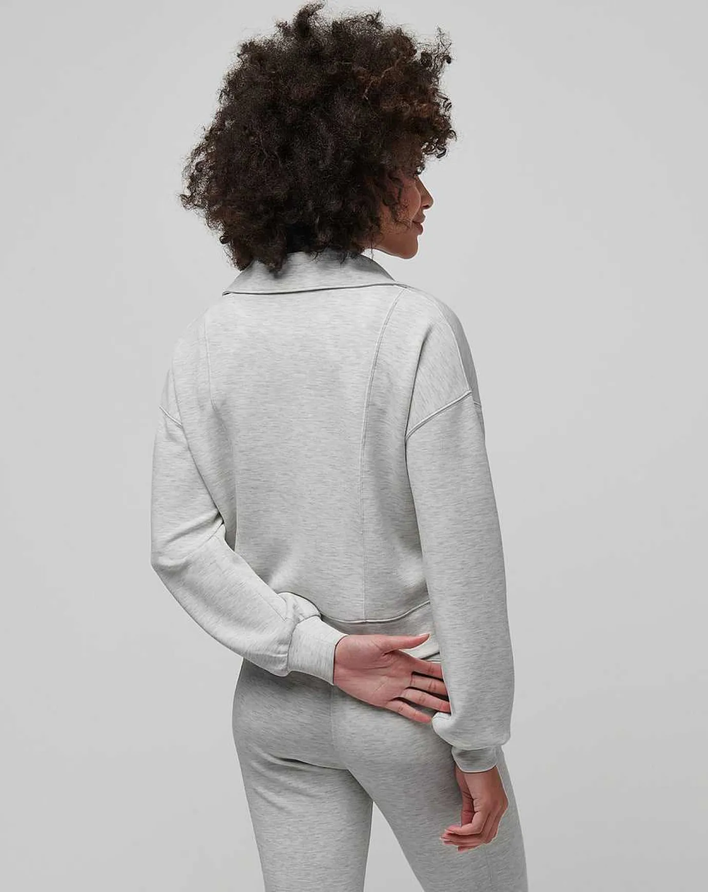 TravisMathew Skyloft Soft Half Zip> Hoodies & Pullovers