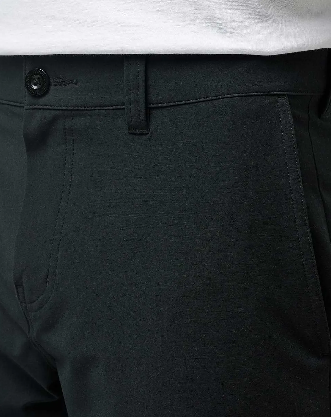 TravisMathew Tech Chino Short 8In> Shorts
